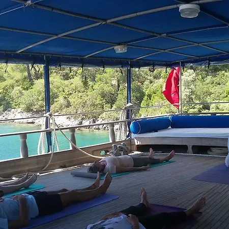  Seaborn Legend Yoga Cruise *